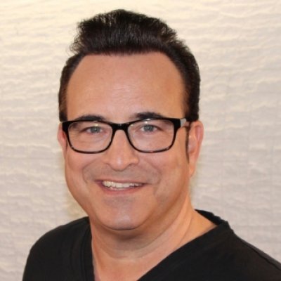 Frank Tender Gesangslehrer und Entertainer